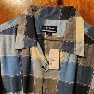 Men's Medium UC Sport Blue And Gray Short Sleeve Button Down Shirt NWT
